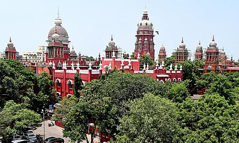 பாலியல் துன்புறுத்தல் - ராணுவத்தில் புகார் குழு செயல்படுவதை உறுதி செய்ய மத்திய அரசுக்கு சென்னை ஐகோர்ட் உத்தரவு