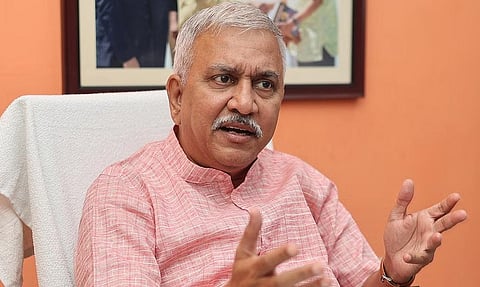 பல்கலைக்கழகங்களில் ஒரே பாடத்திட்டம் சிக்கலை ஏற்படுத்தும்: தமிழக பாஜக கண்டனம்