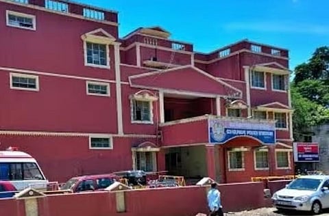 சென்னை | கஞ்சா கேட்டு கல்லூரி மாணவர்கள் மீது தாக்குதல்: நகைகளை பறித்துவிட்டு சிறுவர்கள் தப்பி ஓட்டம்