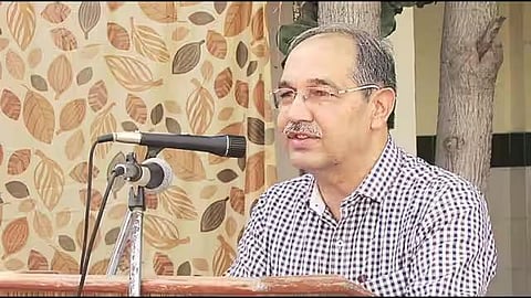 அலிகர் முஸ்லிம் பல்கலைகழக முன்னாள் துணை வேந்தர் தாரீக் மன்சூர்.
