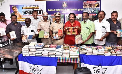 மதுரை சிறை கைதிகளுக்காக ரூ.75,000-க்கு புத்தகங்கள், இசைக் கருவிகள் வழங்கிய ரஜினி ரசிகர் மன்றத்தினர்