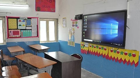 பள்ளிதோறும் அதிவேக இணையம்!