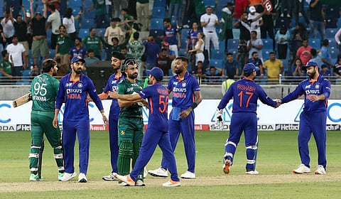 “விளையாட்டை அரசியலில் கலக்கக் கூடாது” - இந்தியாவில் நடைபெறும் உலகக் கோப்பையில் பங்கேற்க பாகிஸ்தானுக்கு அனுமதி