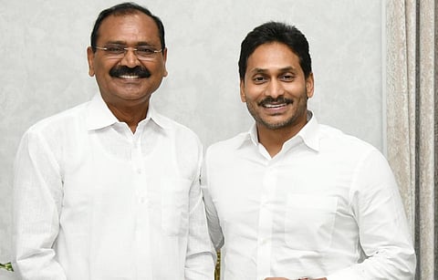 திருப்பதி எம்எல்ஏ கருணாகர் ரெட்டி - முதல்வர் ஜெகன்
