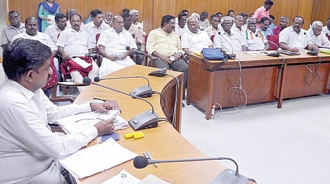 தொழிற்சங்கங்களின் கோரிக்கைகள் மீது போக்குவரத்து கழகங்கள் பதில் மனு தாக்கல் செய்ய வேண்டும்: தொழிலாளர் நலத் துறை அறிவுறுத்தல்