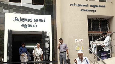 கட்டிடம் இருந்தும் காலியிடமாக பதிவு செய்தால் பதிவாளர் மீது கடும் நடவடிக்கை: பதிவுத்துறை தலைவர் எச்சரிக்கை