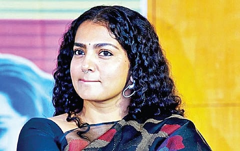 கேரள திரைப்பட வளர்ச்சி கழகத்தில் இருந்து பார்வதி நீக்கம்