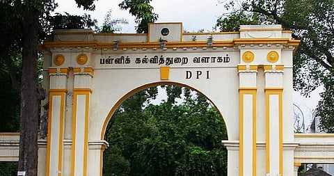 “சார், சம்பளம் இன்னும் வர்ல..!” - தவிக்கும் தற்காலிக ஆசிரியர்கள்