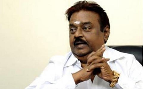 சென்னையில் சேதமடைந்துள்ள சாலைகளை சீரமைக்க வேண்டும்: தமிழக அரசுக்கு விஜயகாந்த் வலியுறுத்தல்