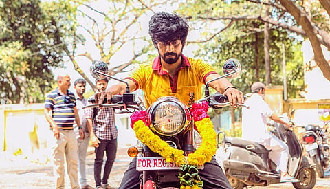 அர்ஜுன் தாஸ் ஜோடியாக ஷிவாத்மிகா