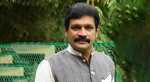இயக்குநர் இ.வி. கணேஷ் பாபு