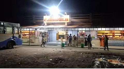 பேருந்துகள் நிறுத்தப்படும் உணவகங்களில் கழிப்பறைக்கு கட்டணம் வசூலிக்கக் கூடாது: சமூக ஆர்வலர்கள் வேண்டுகோள்