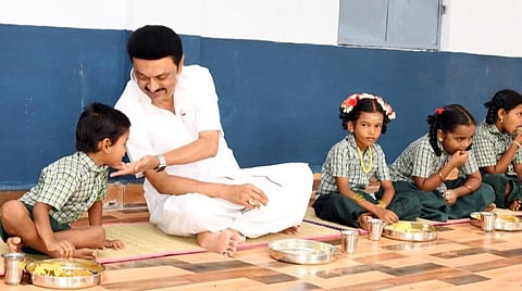 மாணவர்களுக்குக் காலை உணவு: தமிழ்நாட்டின் வரலாற்றுப் பெருமை