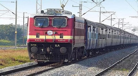 எர்ணாகுளம் - சென்னை எழும்பூர் இடையே கோவை வழியாக சிறப்பு ரயில்கள் இயக்கம்