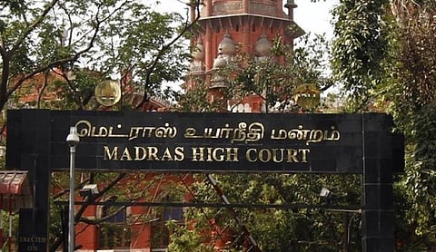 நெதர்லாந்து, அமெரிக்க மியூசியங்களில் உள்ள சோழர் கால சிலைகள், தாமிர தகடுகளை மீட்கக் கோரி வழக்கு: மத்திய, மாநில அரசுகள் பதிலளிக்க உத்தரவு