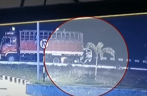 சேலம் | சங்ககிரி அருகே நின்று கொண்டிருந்த லாரி மீது கார் மோதி 6 பேர் உயிரிழப்பு