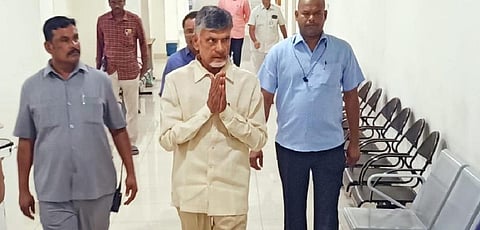 தெலுங்கு தேசக் கட்சித் தலைவர் சந்திரபாபு நாயுடுவுக்கு 14 நாட்கள் நீதிமன்றக் காவல்