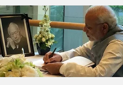 சிங்கப்பூர் முன்னாள் பிரதமர் லீ பிறந்த நாள் - பிரதமர் மோடி மரியாதை
