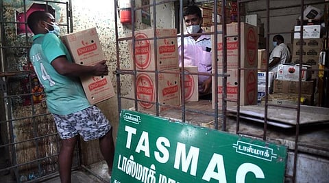 டாஸ்மாக் கடைகளில் மேற்பார்வையாளர்கள் மாலை 5 - இரவு 10 மணி வரை கட்டாயம் இருக்க உத்தரவு