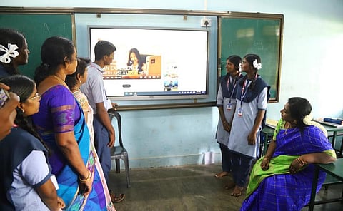 மகளிருக்கு ரூ.1000 உதவித் தொகை திட்டம்: நாராயணசாமிக்கு ஆளுநர் தமிழிசை பதில்