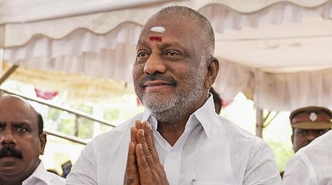 எம்பிபிஎஸ் காலி இடங்களில் தமிழக மாணவர்களை சேர்க்க வேண்டும்: ஓ.பன்னீர்செல்வம் வலியுறுத்தல்
