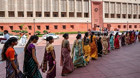 மகளிர் இடஒதுக்கீடு: விரைவில் அமலாக்கப்பட வேண்டும்