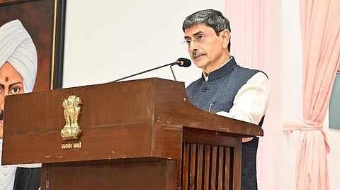 பல்கலை. விவகாரத்தில் உயர்கல்வி துறை தலையிட அதிகாரமில்லை: துணைவேந்தர் நியமன சர்ச்சை தொடர்பாக ஆளுநர் ஆர்.என்.ரவி விளக்கம்
