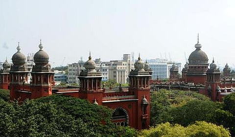 நில அபகரிப்பு வழக்கில் அதிமுக எம்எல்ஏ மீது குற்றவியல் நடவடிக்கை: உயர் நீதிமன்றம் உத்தரவு