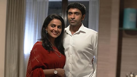 திரை விமர்சனம்: இறுகப்பற்று