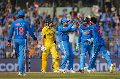 ODI WC 2023 | பவுலர்கள் ஆதிக்கத்தில் திணறிய ஆஸி., பேட்ஸ்மேன்கள் - இந்தியாவுக்கு 200 ரன்கள் இலக்கு