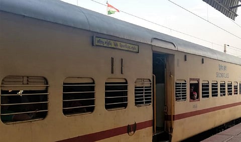 ஈரோடு - ஜோலார்பேட்டை இடையே ரயிலின் இயக்கத்தில் மாற்றம்