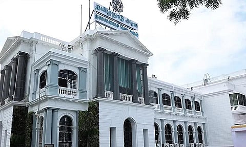 காகர்லா உஷா மாற்றம்: பள்ளிக் கல்வி முதன்மைச் செயலாளராக குமரகுருபரன் நியமனம்