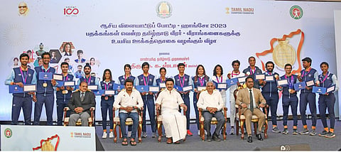 “உதயநிதி ஸ்டார் என்பதால் அவரது துறையும் ‘ஸ்டார்’ துறையாக வளர்ச்சி” - முதல்வர் ஸ்டாலின் புகழாரம்