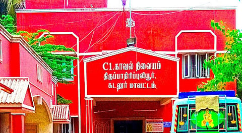 அமைச்சர் பொன்முடிக்கு சொந்தமான வாகன விற்பனை நிலையத்தில் திருட்டு