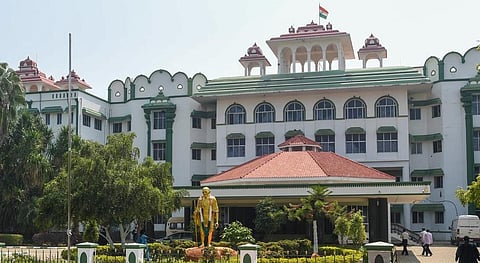 தென்காசி அச்சங்குட்டத்தில் 76 மாணவர்களின் டிசி பறிமுதல் - 11 பேரின் முன்ஜாமீன் மனு தள்ளுபடி