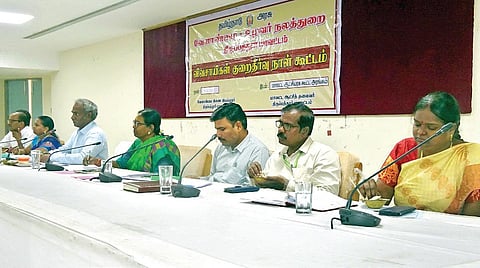 திருப்பத்தூர் | கரும்பு ஏற்றிச்செல்லும் வாகனங்களுக்கு சுங்க சாவடிகளில் கட்டணம் வசூலிக்க கூடாது: விவசாயிகள் கோரிக்கை