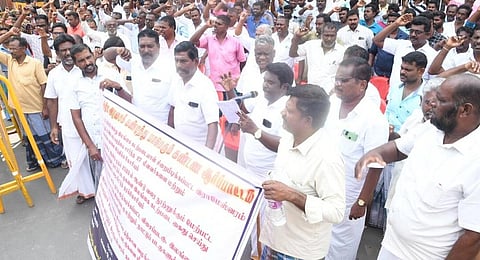 ராமேஸ்வரத்தில் வேலைநிறுத்தப் போராட்டத்தில் ஈடுபட்ட மீனவர்கள் | கோப்புப்படம்