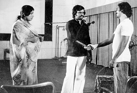 அவள் பிறப்பாள், இறப்பாள், இறப்பாள், பிறப்பாள்... அவள் அப்படித்தான்!