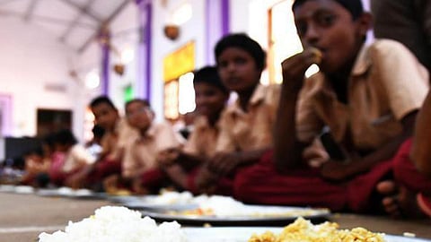 மதிய உணவுக்கும் அதிகரிக்கட்டும் மானியம்