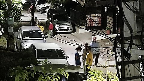 டெல்லியில் 2-ம் முறையாக நிலநடுக்கம்: கட்டிடங்கள் குலுங்கியதால் மக்கள் பீதி