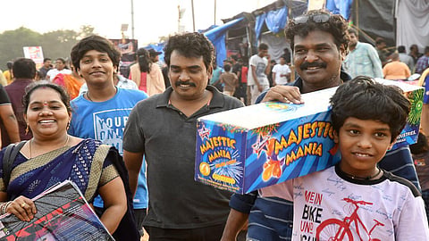 தீபாவளிப் பண்டிகை | பாதுகாப்பாக பட்டாசுகள் வெடிக்க 19 அறிவுரைகளை வெளியிட்டது சென்னை காவல்துறை