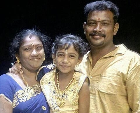 மதுரையில் சோகம் | மகளுடன் தாய் தூக்கிட்டு தற்கொலை - தந்தையும் ரயிலில் பாய்ந்து உயிரிழப்பு