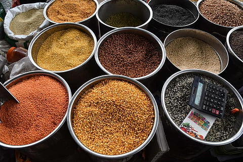 தீபாவளி பலகார உணவுப் பொருட்களின் விலை 25% அதிகரித்தாலும் விற்பனைக்கு குறைவில்லை!