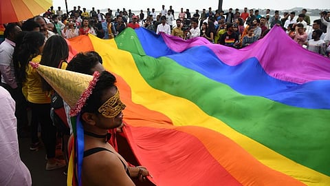 திருமணம் செய்து கொள்வது அடிப்படை உரிமை