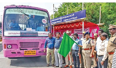தீபாவளி | திருச்சியில் செயல்பாட்டுக்கு வந்த தற்காலிக பேருந்து நிலையங்கள்