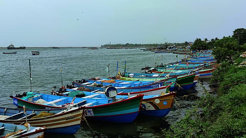 ‘மீனவர்கள் கடலுக்குச் செல்ல வேண்டாம்’ - கடலூர், புதுச்சேரியில் கனமழை எச்சரிக்கை