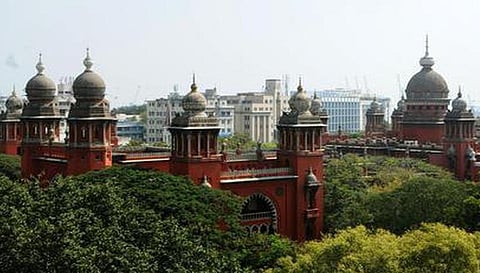 அமைச்சர் எ.வ.வேலு மனைவி மீதான நில ஆக்கிரமிப்பு புகாருக்கு ஆதாரம் என்ன? - ஐகோர்ட் கேள்வி
