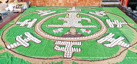 கார்த்திகை சோமவாரத்தையொட்டி சிவன் கோயிலில் 1008 சங்காபிஷேகம் @ விருதுநகர்