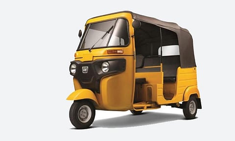 மீட்டர் பொருத்தாமல் கட்டணம் வசூலிக்கும் ஆட்டோக்களுக்கு ரூ.10 ஆயிரம் அபராதம்: புதுச்சேரி போக்குவரத்து ஆணையர் எச்சரிக்கை