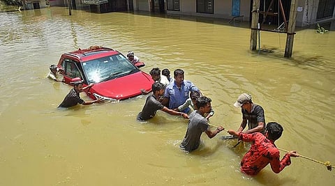 மிக்ஜாம் புயல் பாதிப்பு | வாகனங்களுக்கு இழப்பீடு பெற சிறப்பு முகாம்
